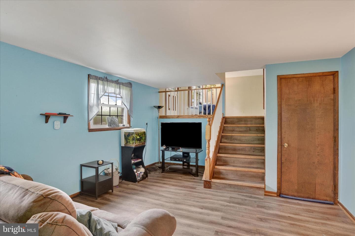 260 Green Lane Dr photo 31