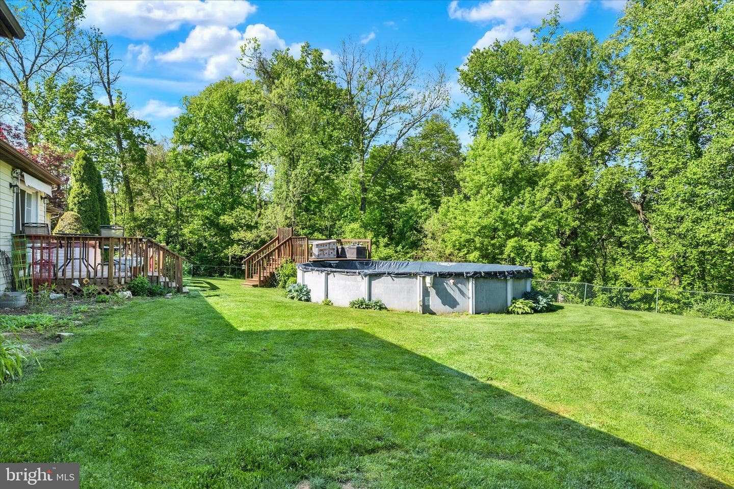 260 Green Lane Dr photo 4