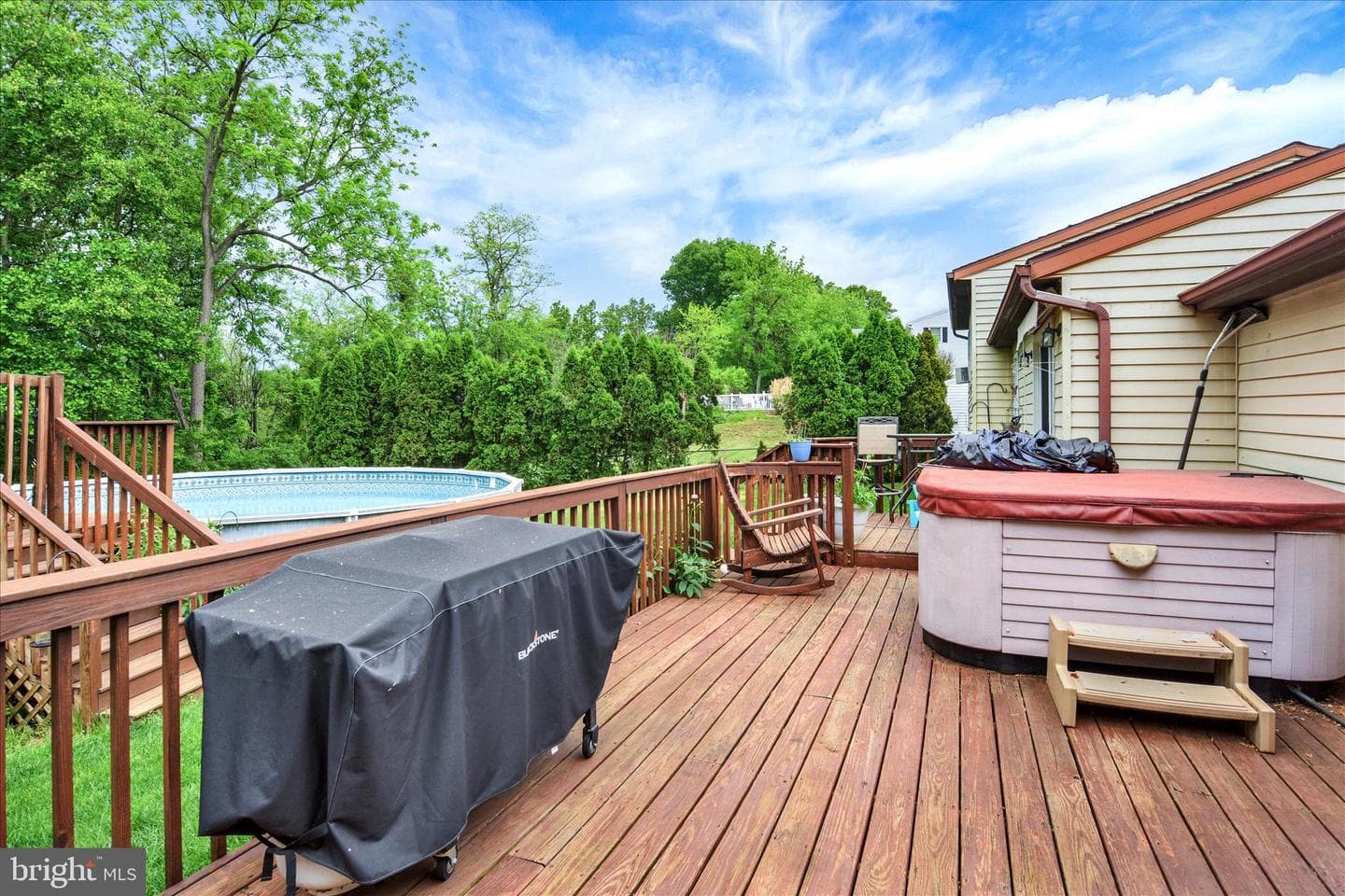 260 Green Lane Dr photo 9