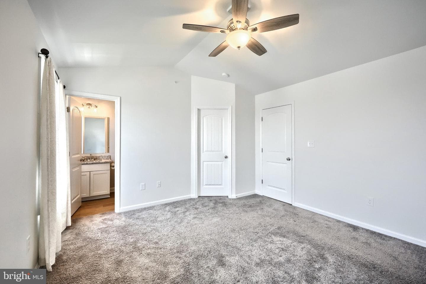 26 Pacer Drive photo 22