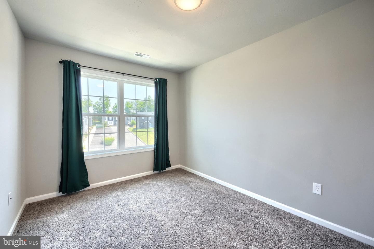 26 Pacer Drive photo 29