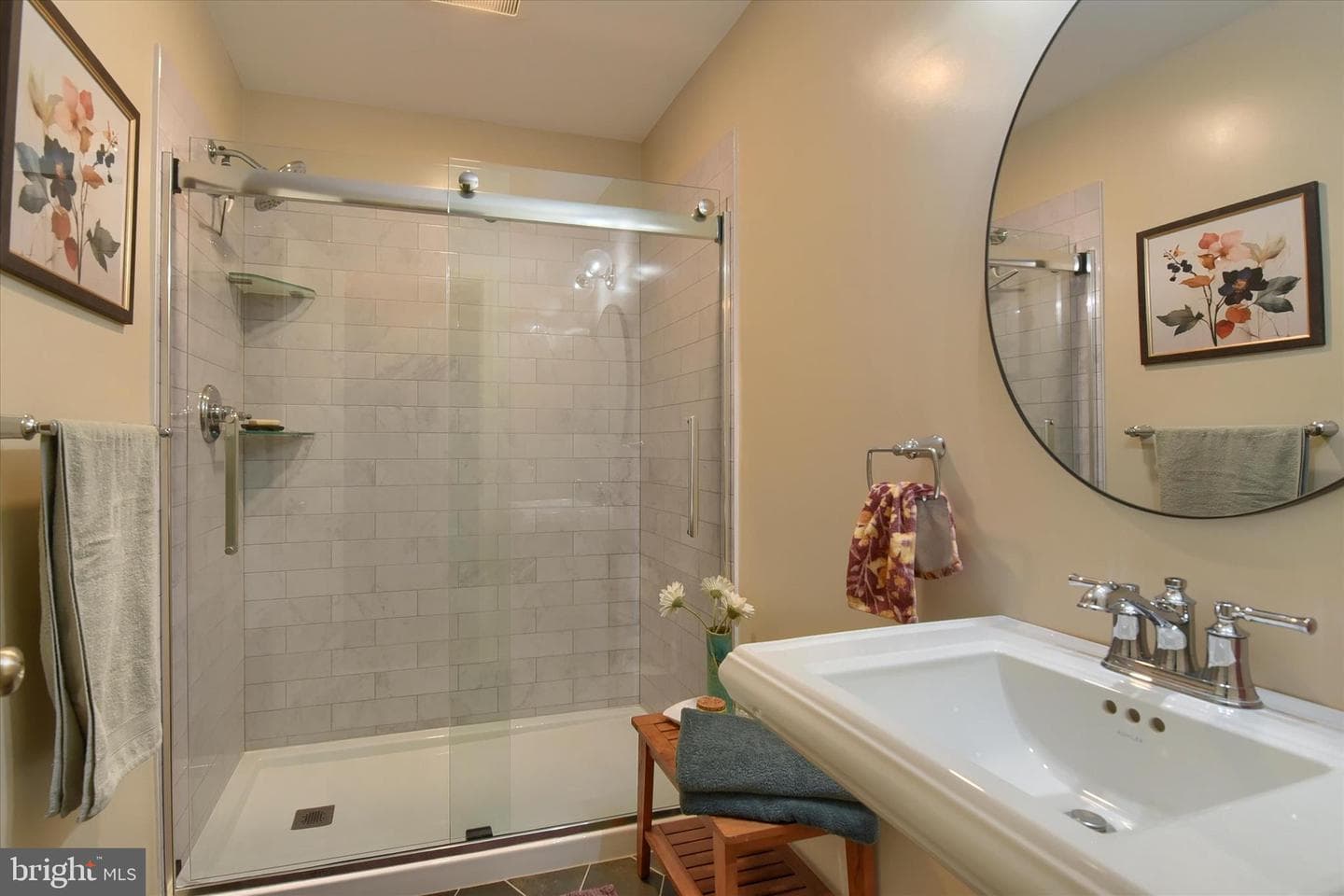 8 Haverford Circle photo 20