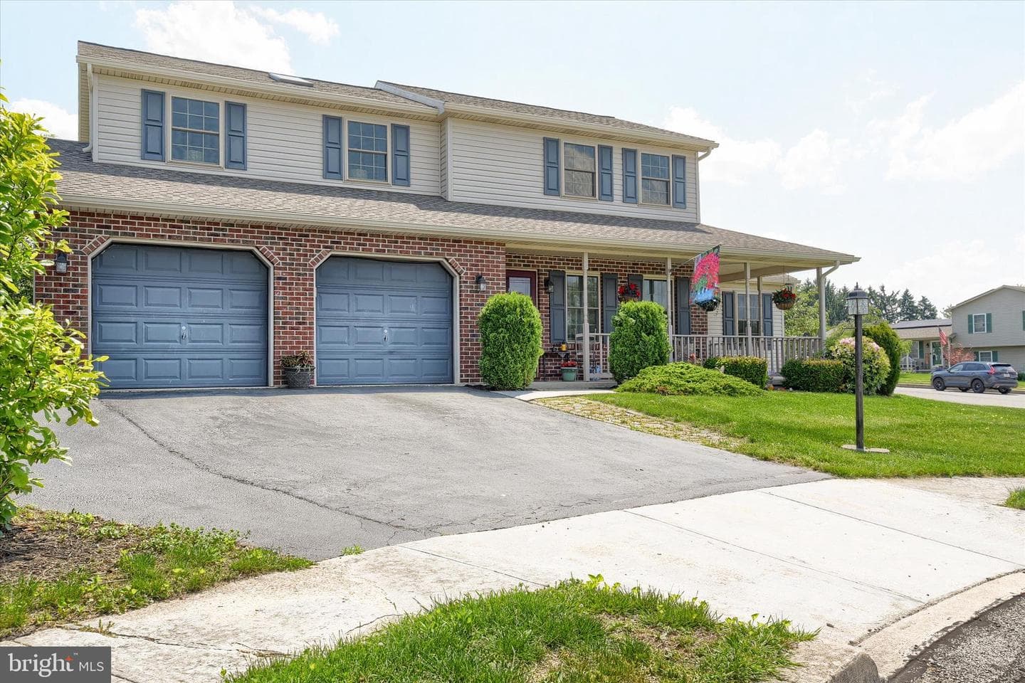 8 Haverford Circle photo 3