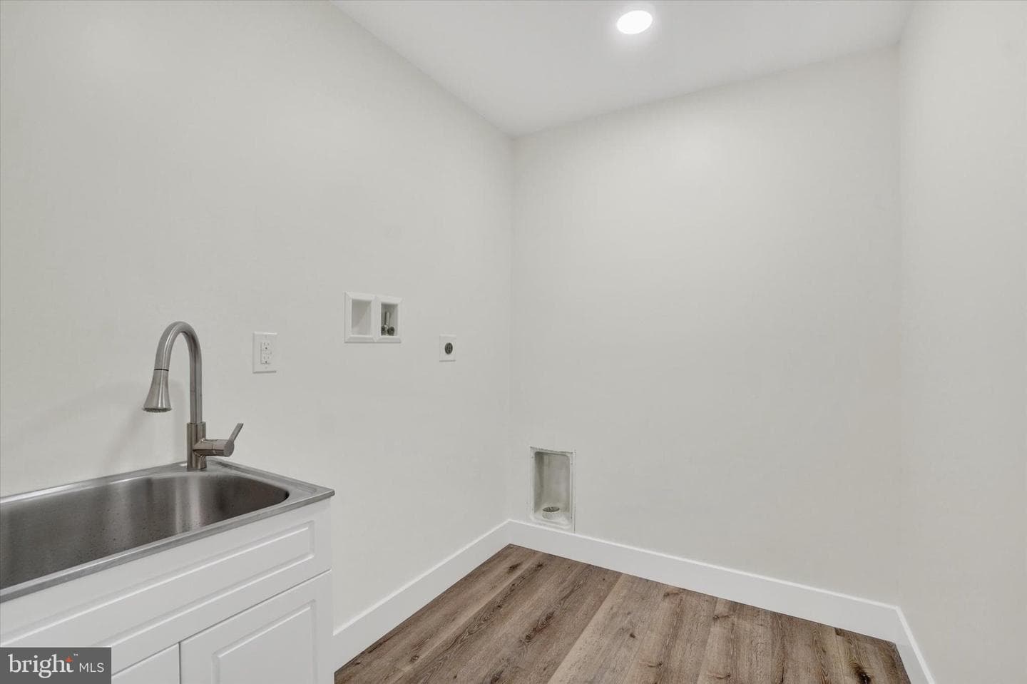 879 Graffius Road photo 20