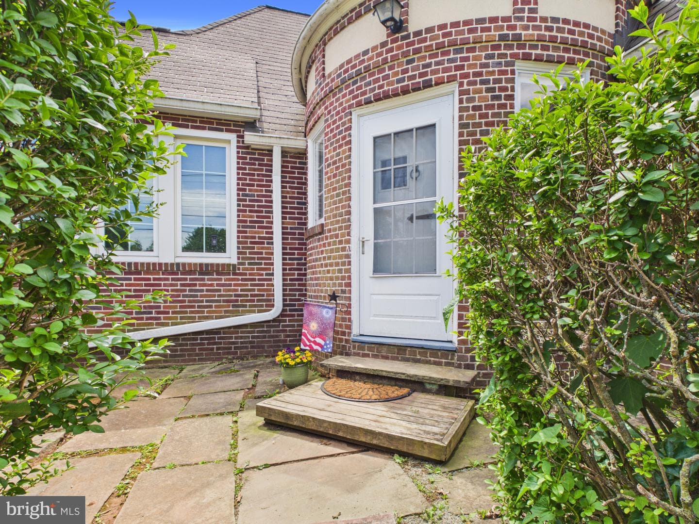 2266 Sunset Lane photo 4