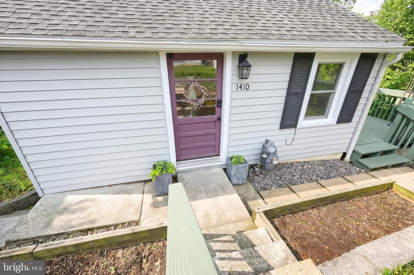 1410 W Locust St photo 5