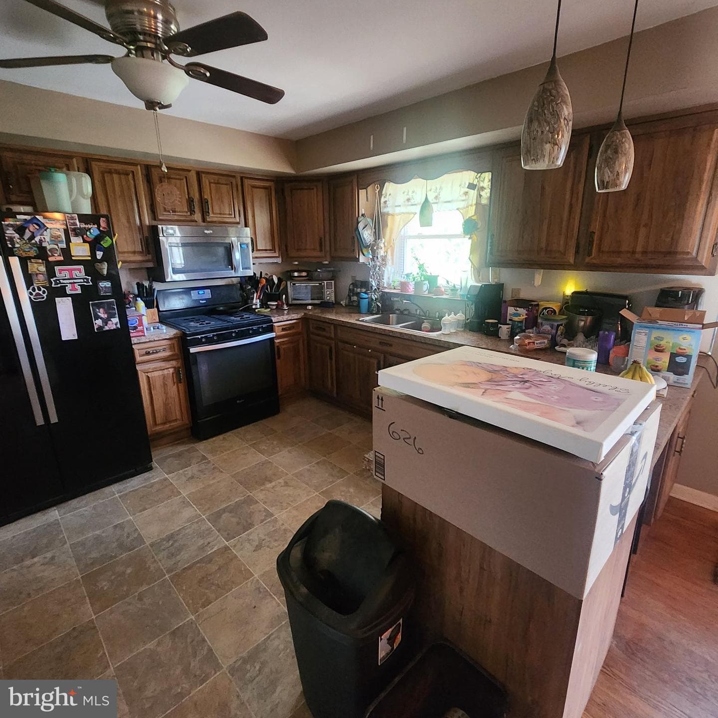 2029 Derry Road photo 11