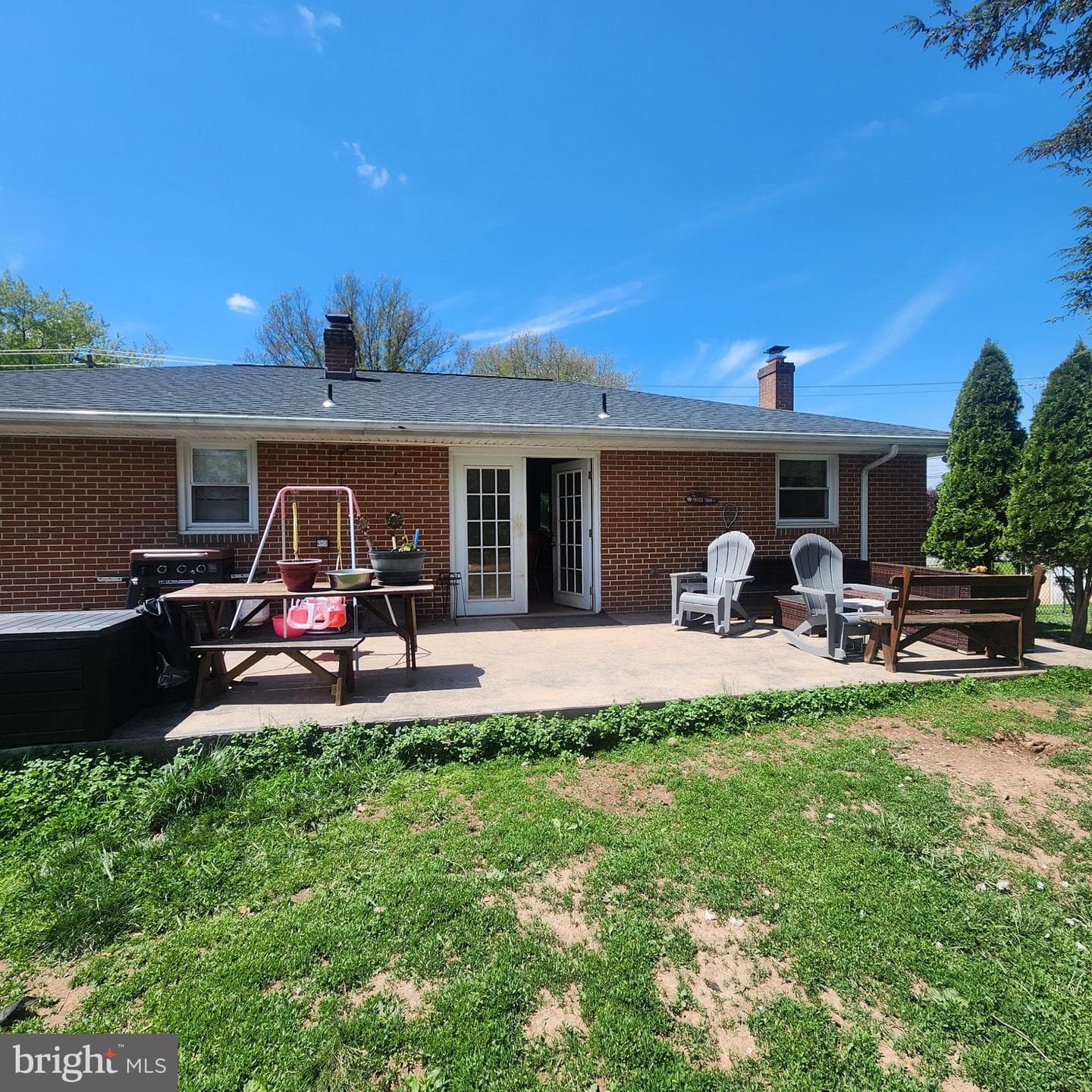 2029 Derry Road photo 5
