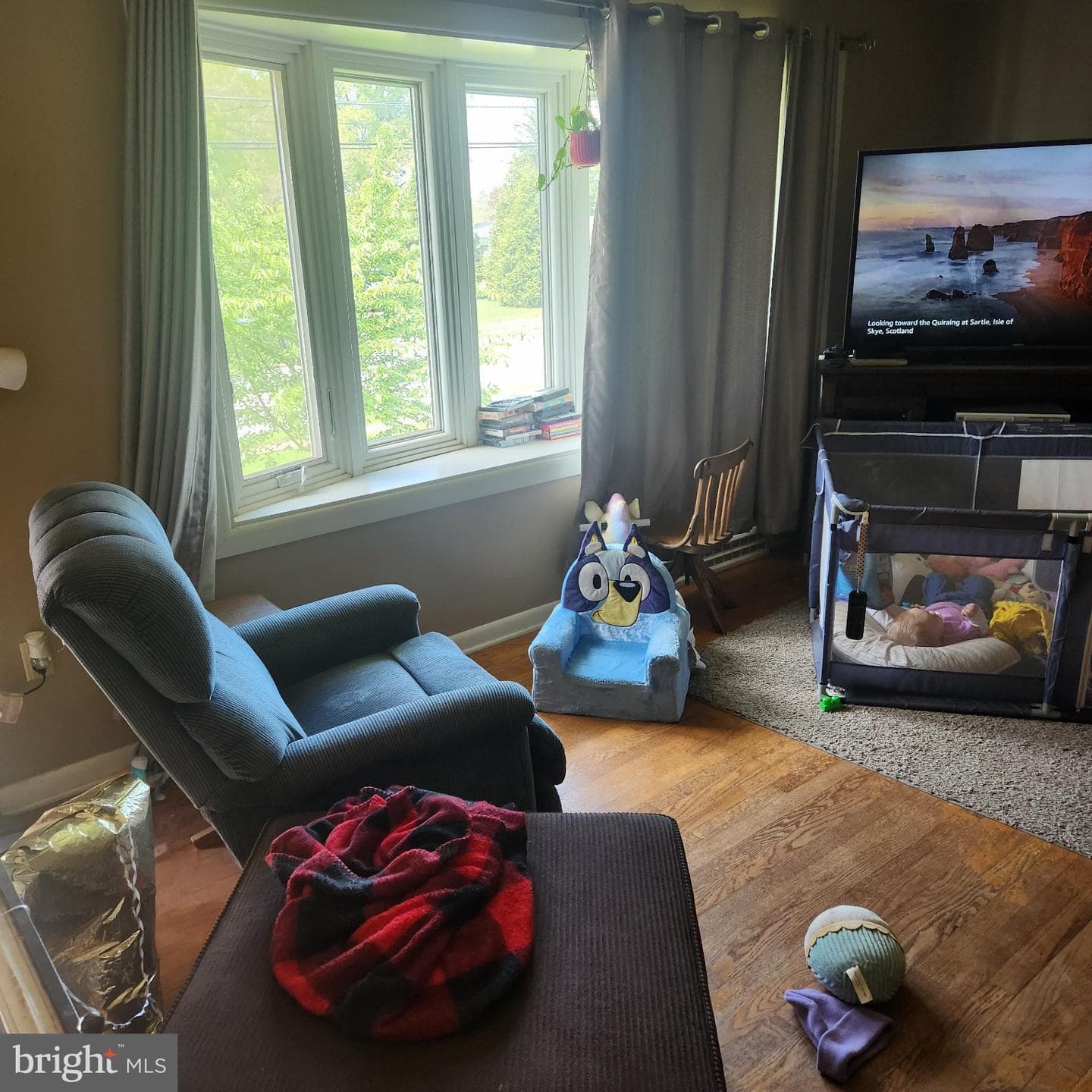2029 Derry Road photo 8