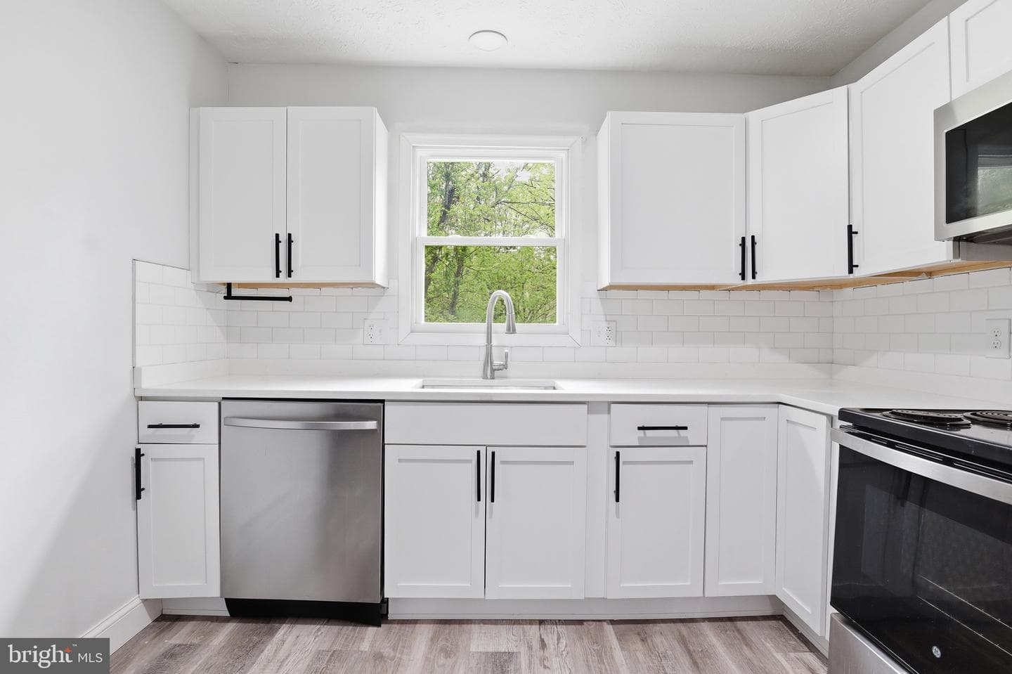 350 Juniper Drive photo 13