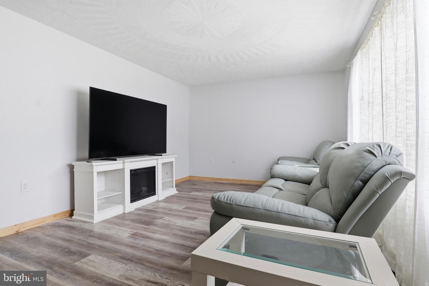 350 Juniper Drive photo 6
