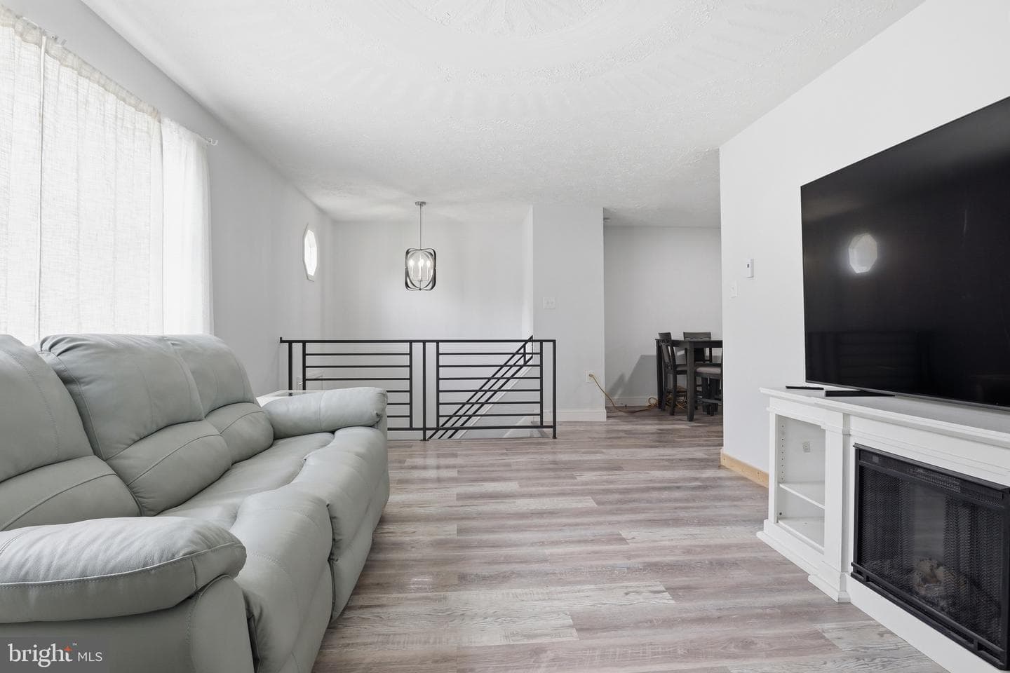 350 Juniper Drive photo 8
