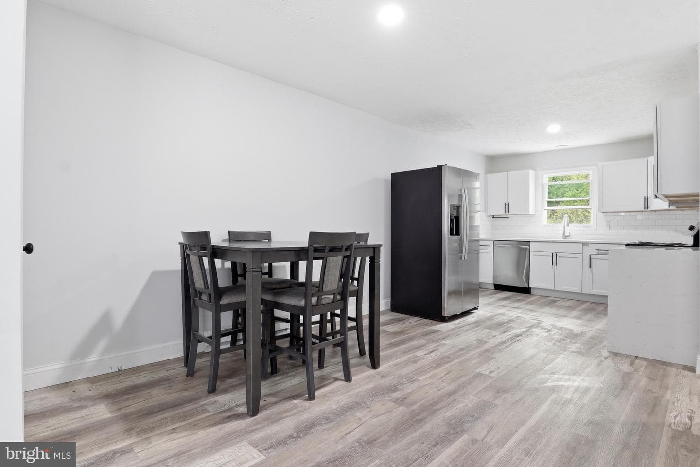 350 Juniper Drive photo 9