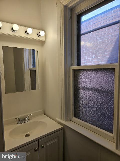 1121 W Poplar Street photo 22