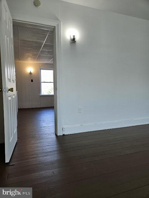 1121 W Poplar Street photo 39