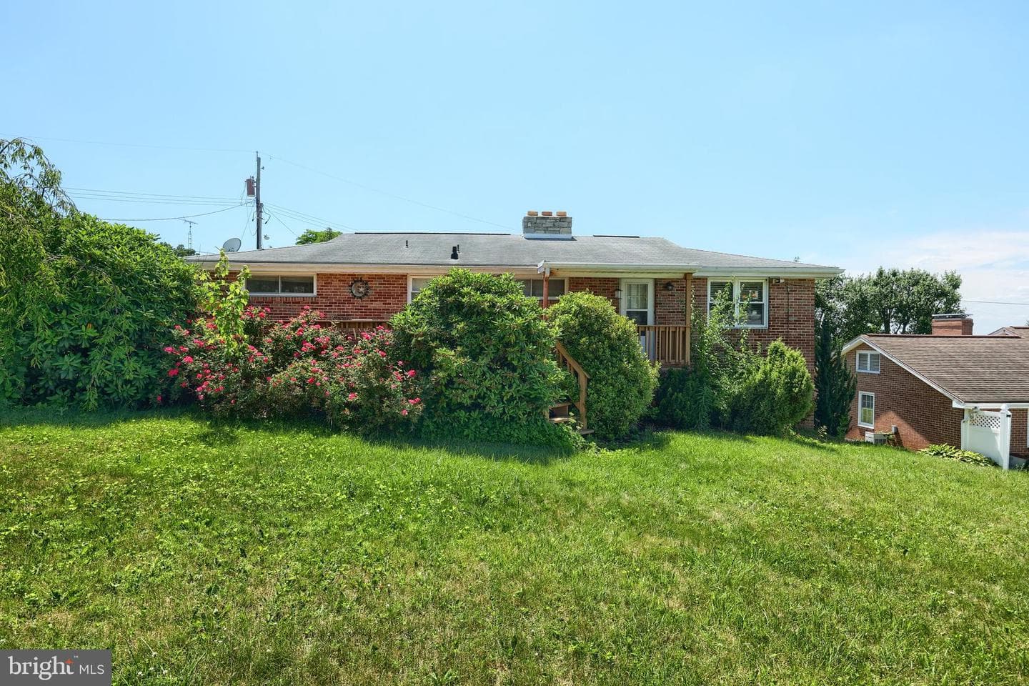 1215 Perry Lane photo 14