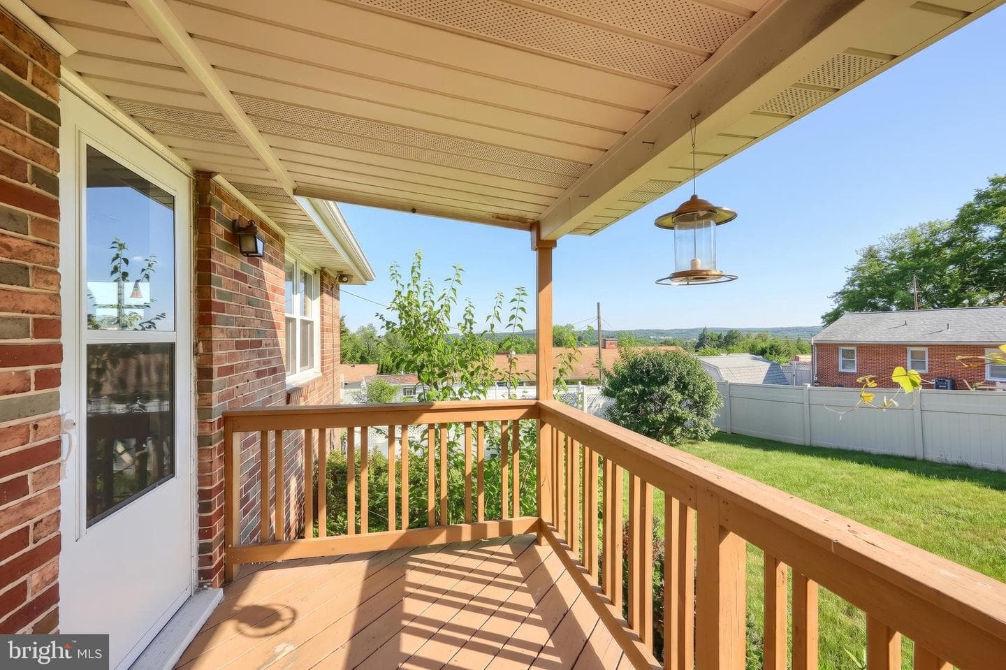 1215 Perry Lane photo 18
