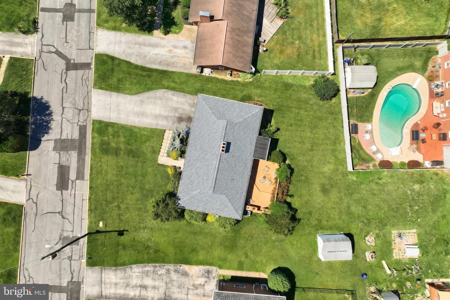 1215 Perry Lane photo 30
