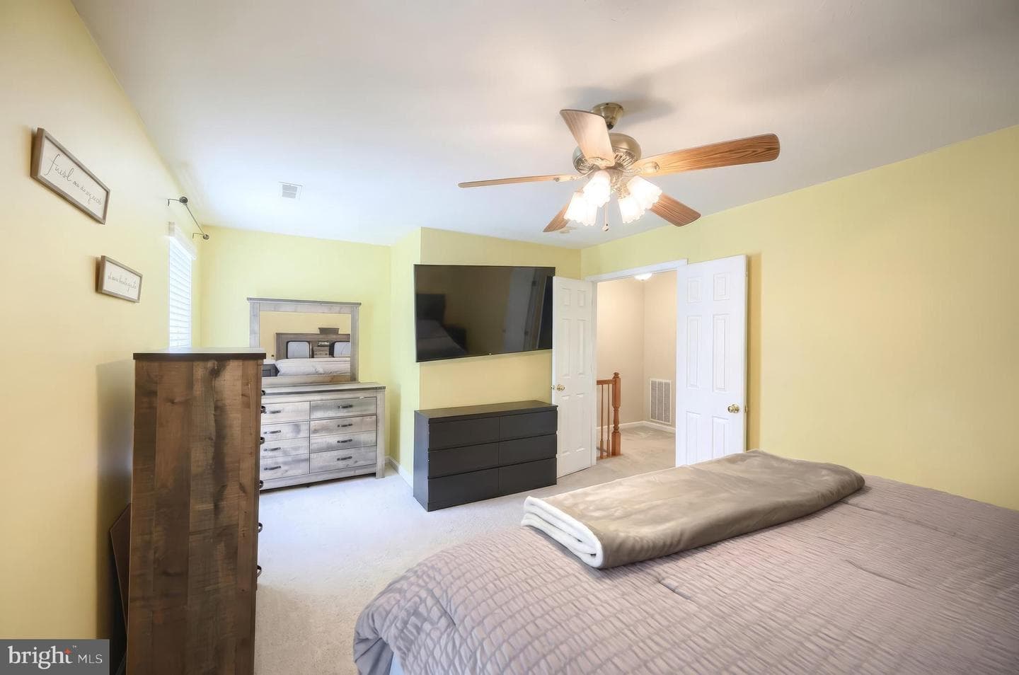 95 Colonial Drive photo 16