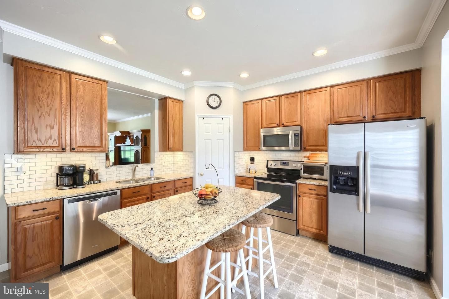 95 Colonial Drive photo 4
