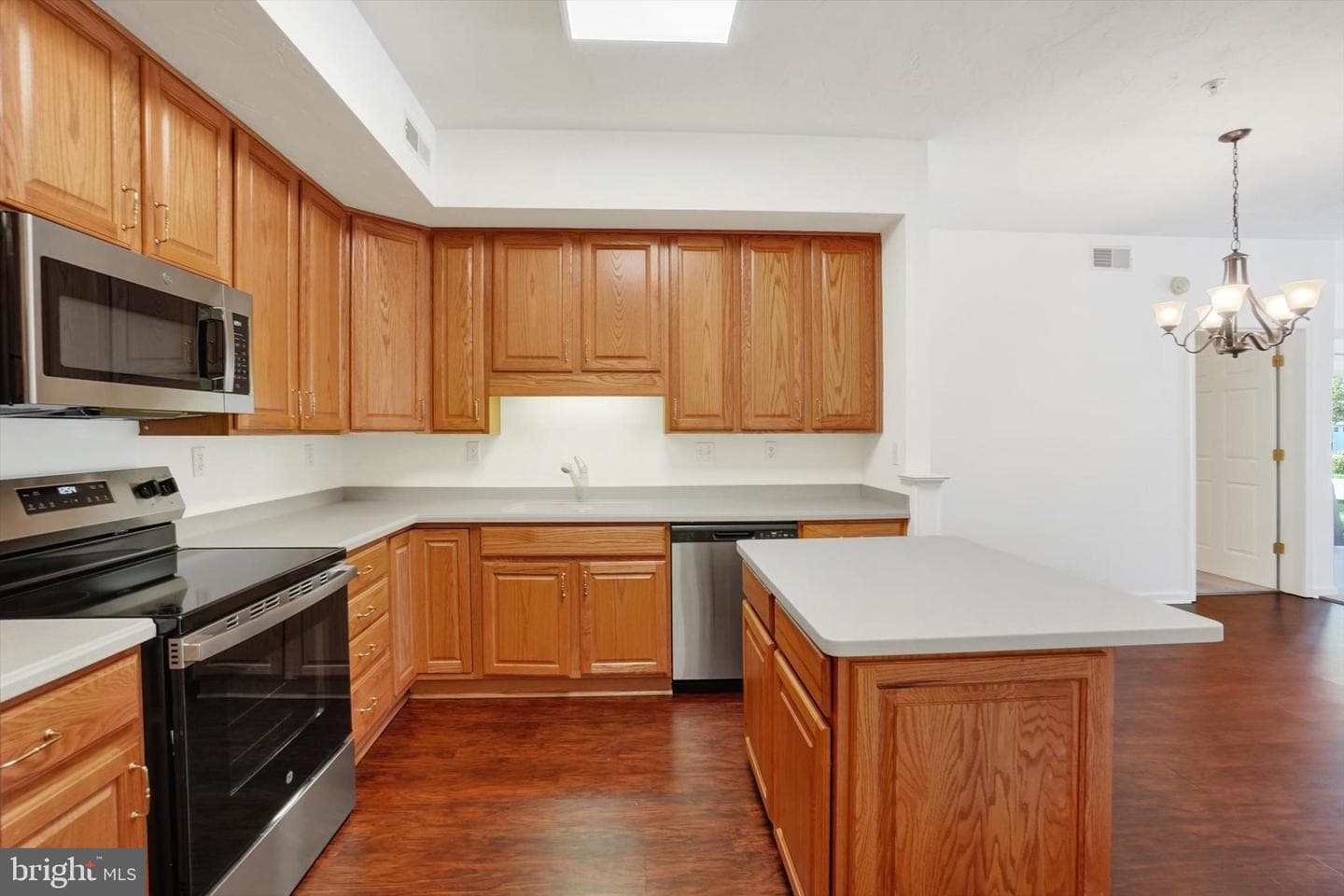 1204 Crestview Lane #1204 photo 8