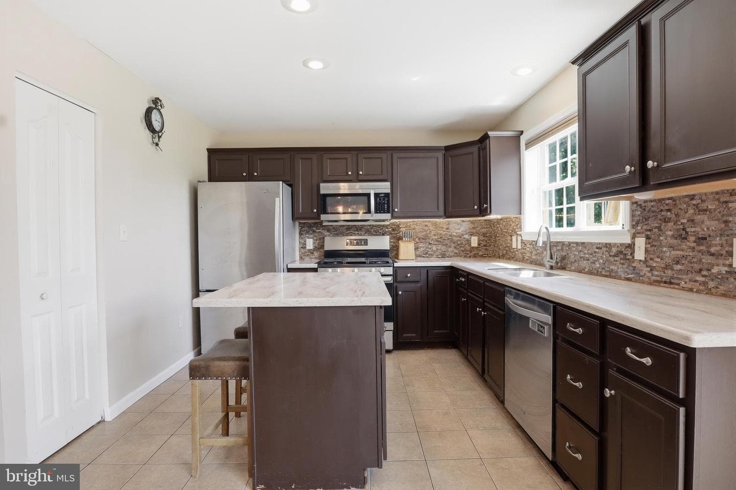 560 Nantucket Drive photo 12