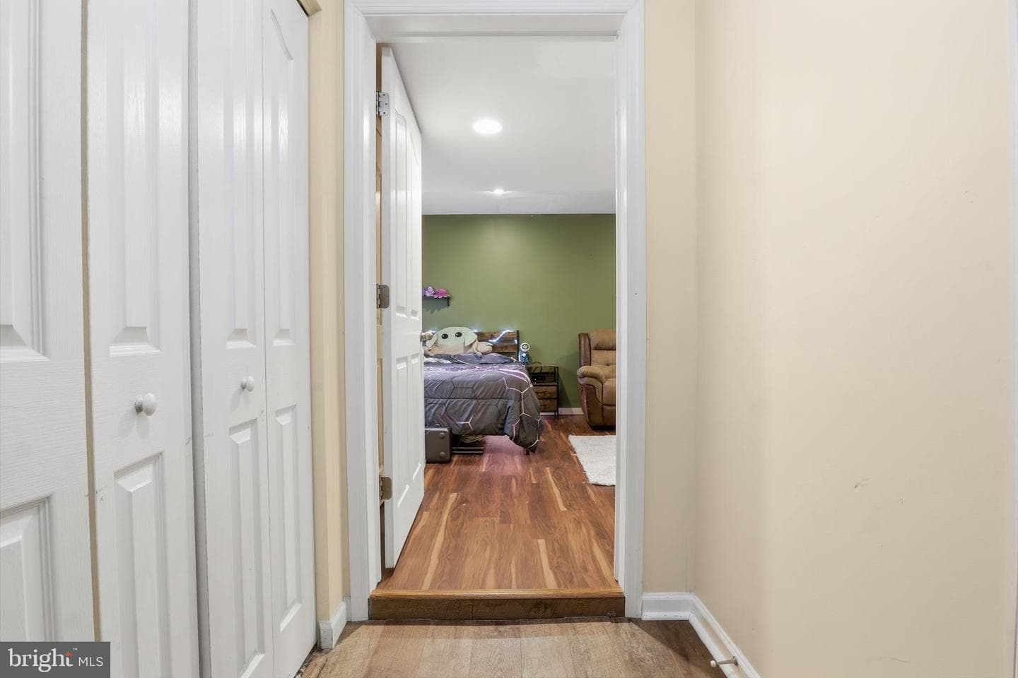 560 Nantucket Drive photo 32