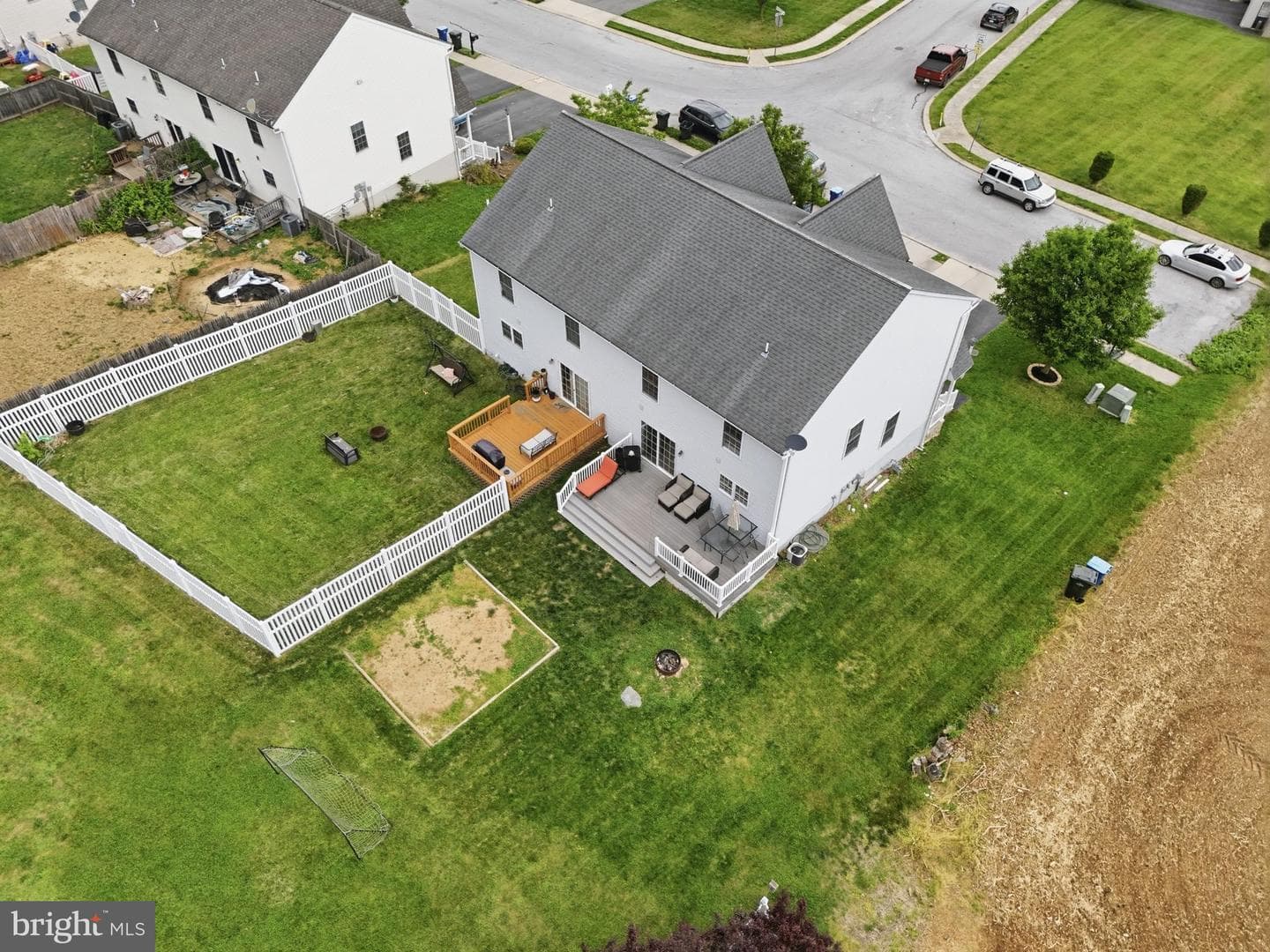 560 Nantucket Drive photo 41