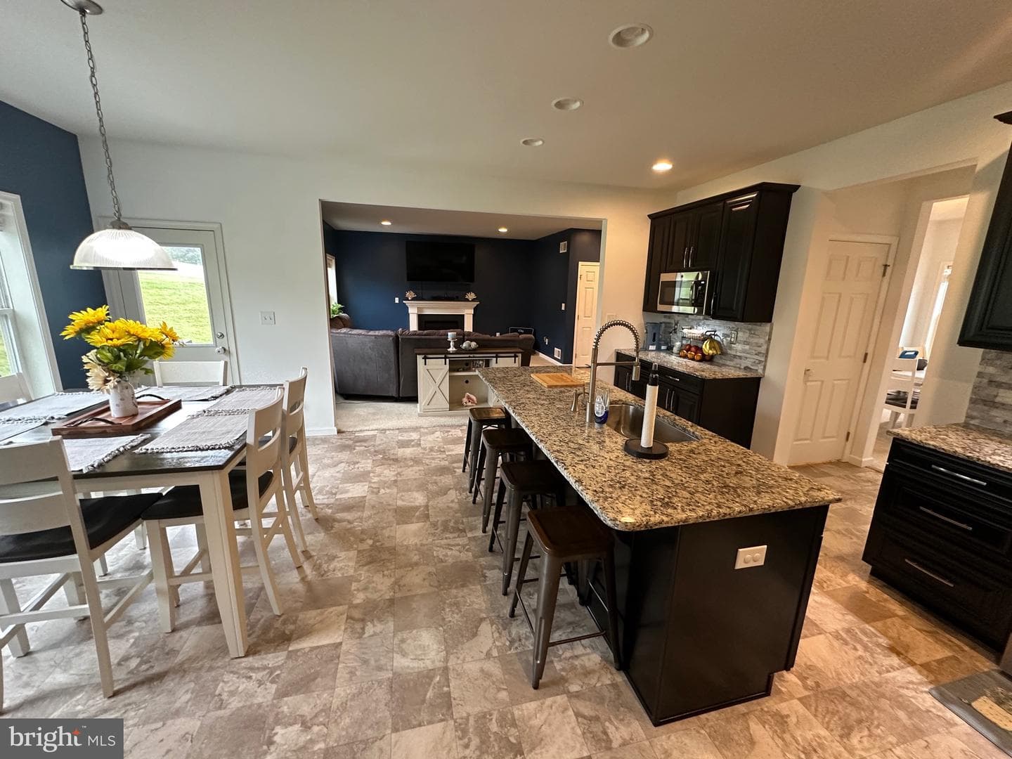 20 Greenview Drive photo 8