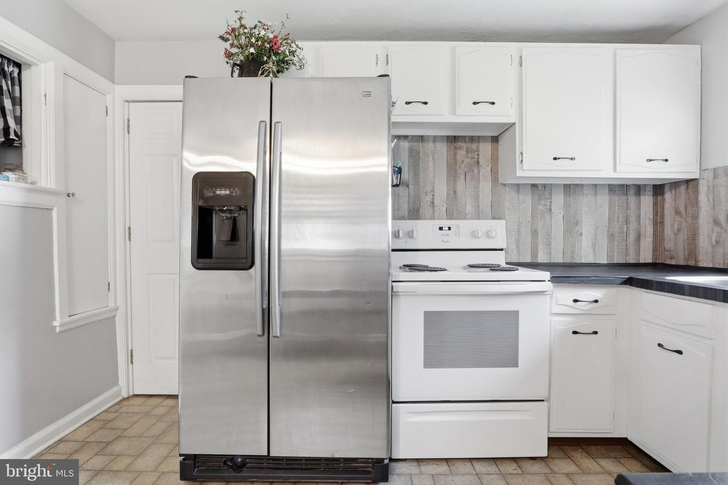 44 N Gotwalt Street photo 12