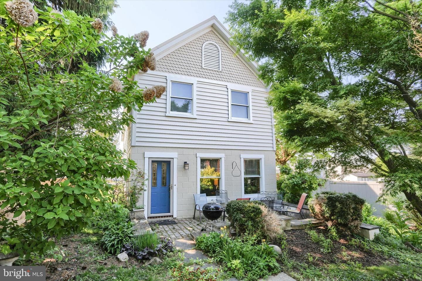 114 W Gettysburg Street, Dillsburg