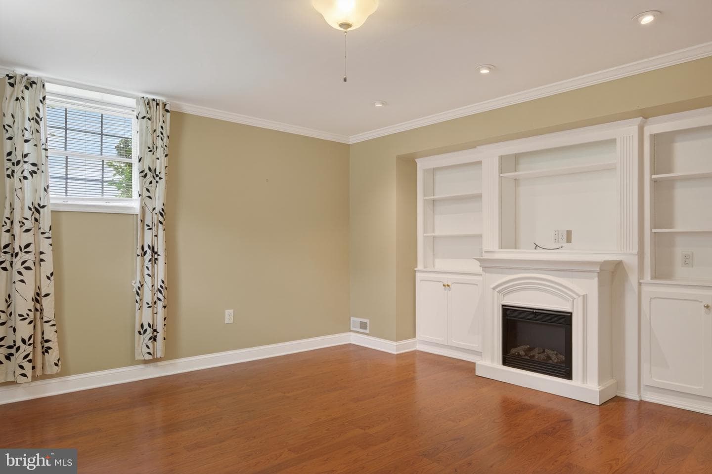 275 Silver Maple Court photo 45