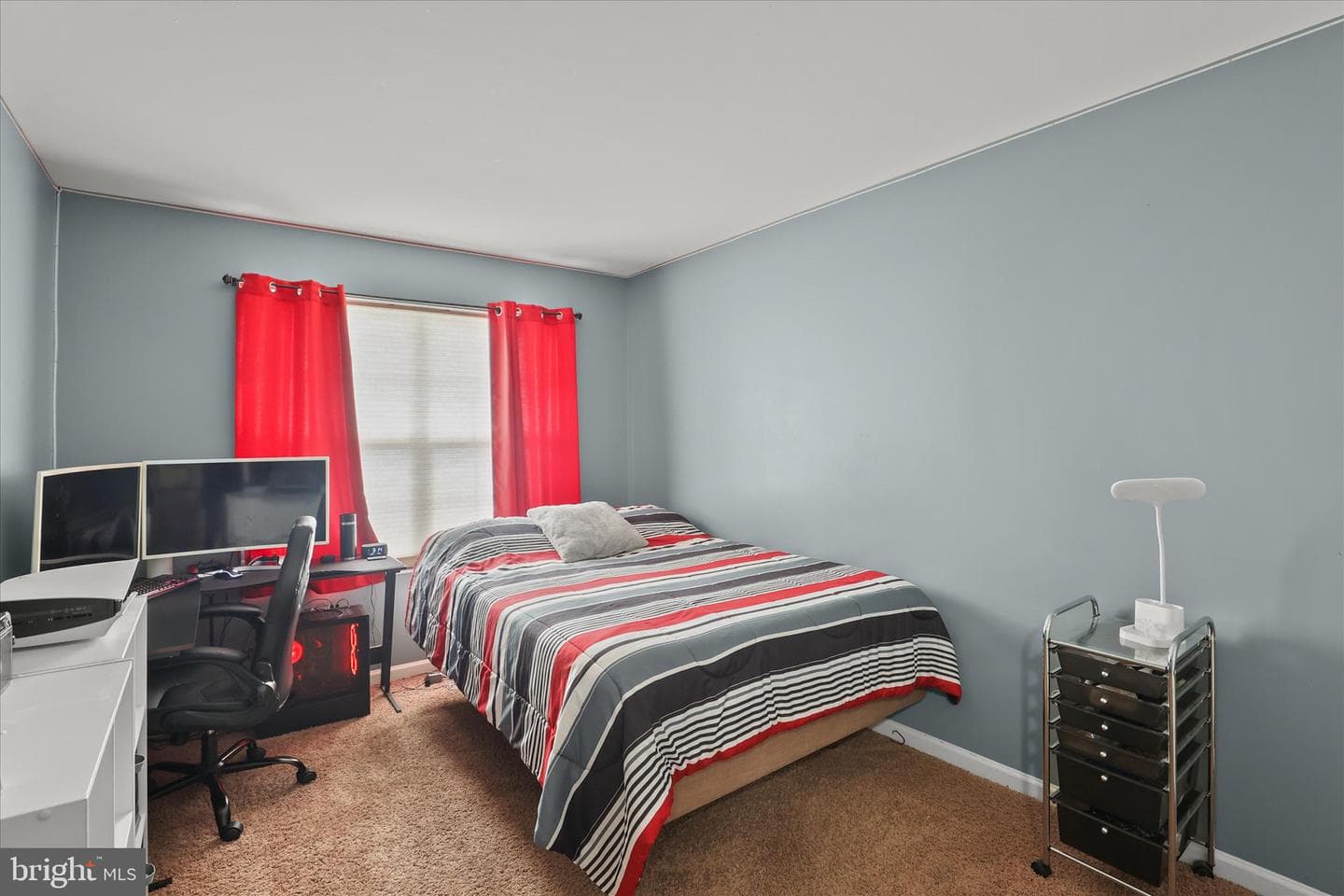 135 Surrey Lane photo 33