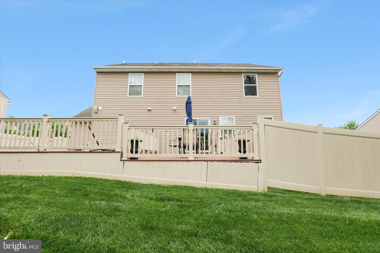 135 Surrey Lane photo 48