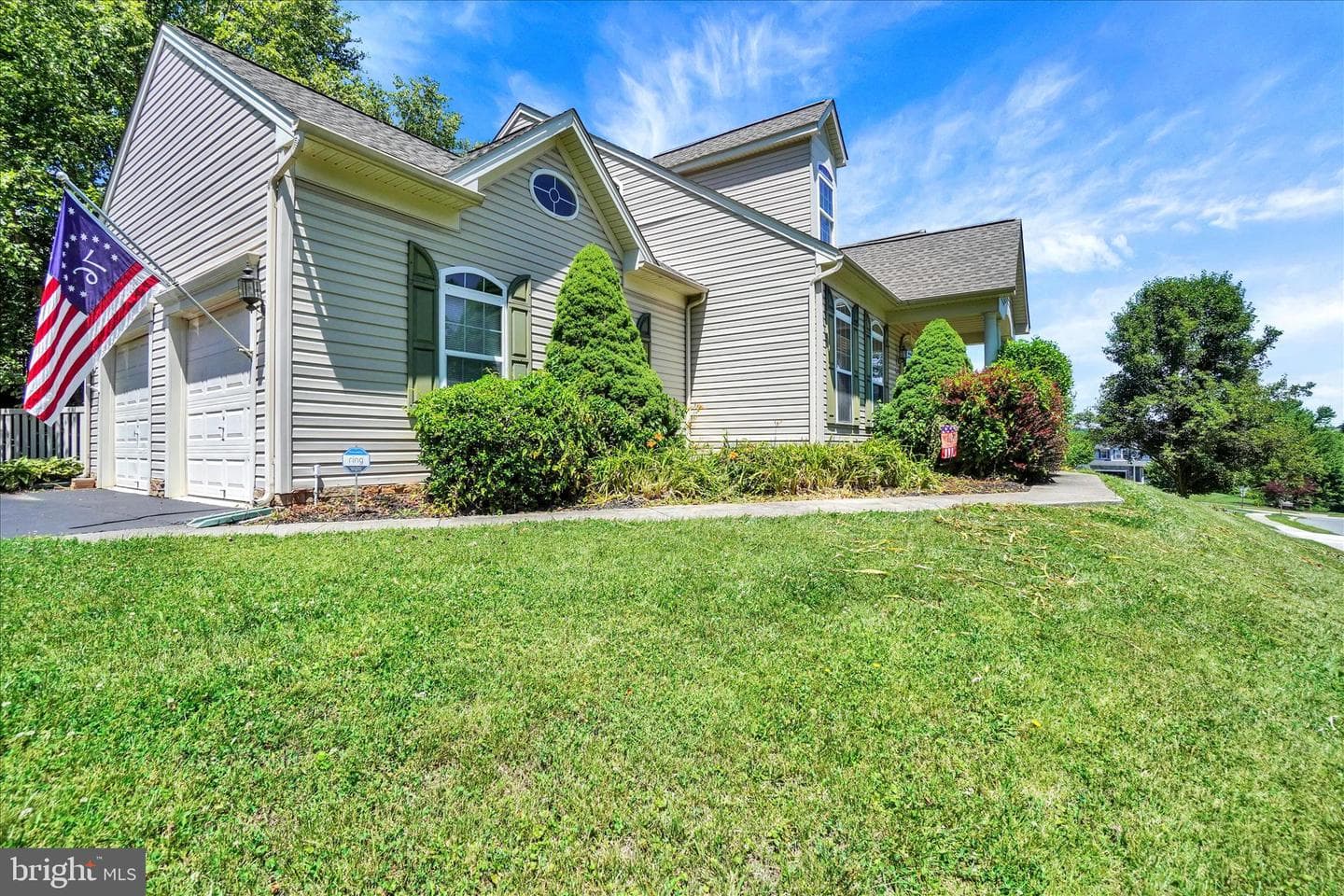 1050 Cranberry Lane W photo 4