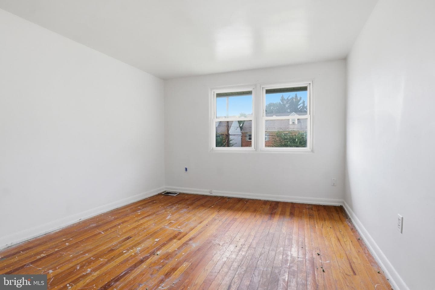 863 E Kings Court photo 23