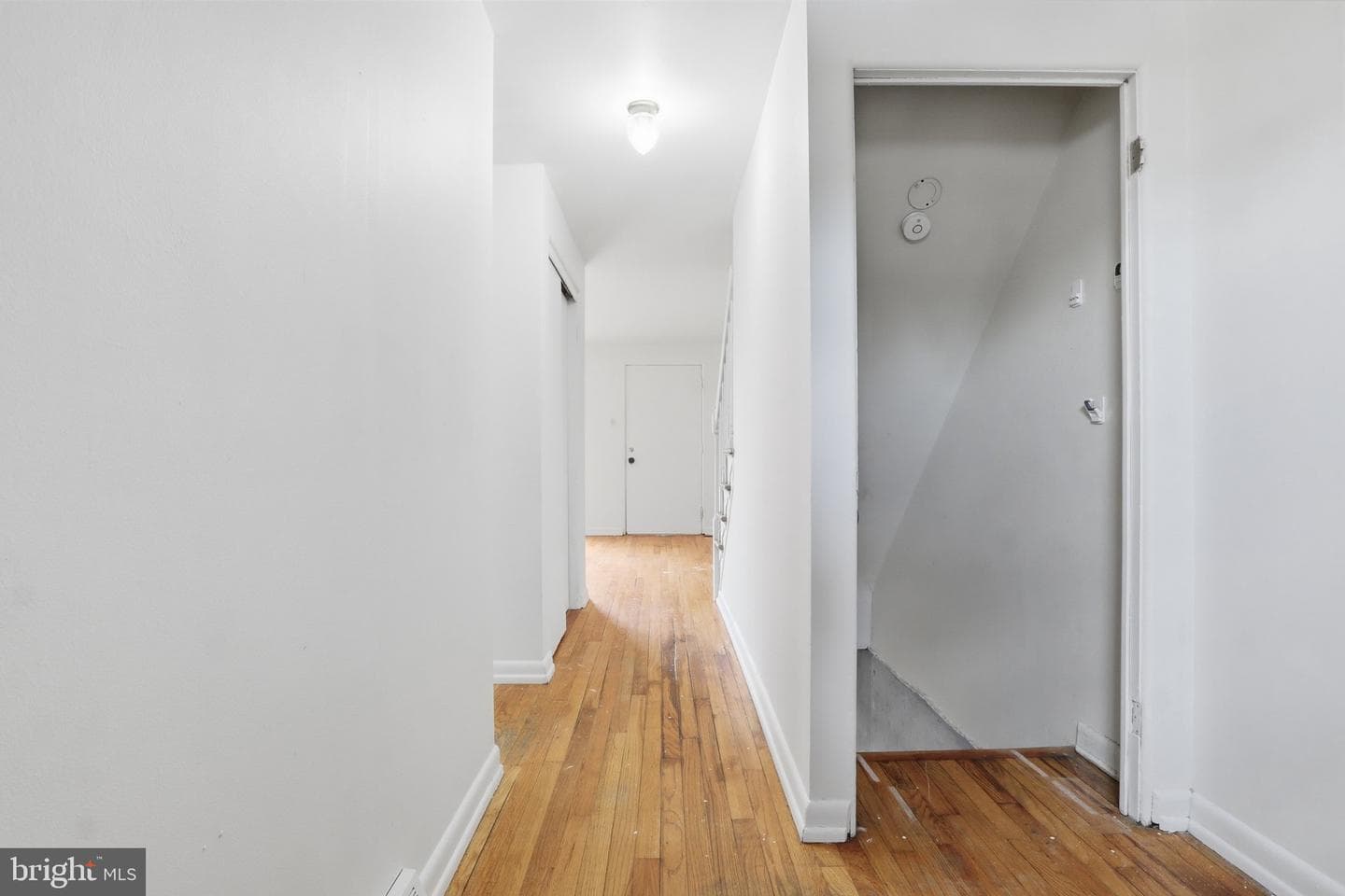 863 E Kings Court photo 4