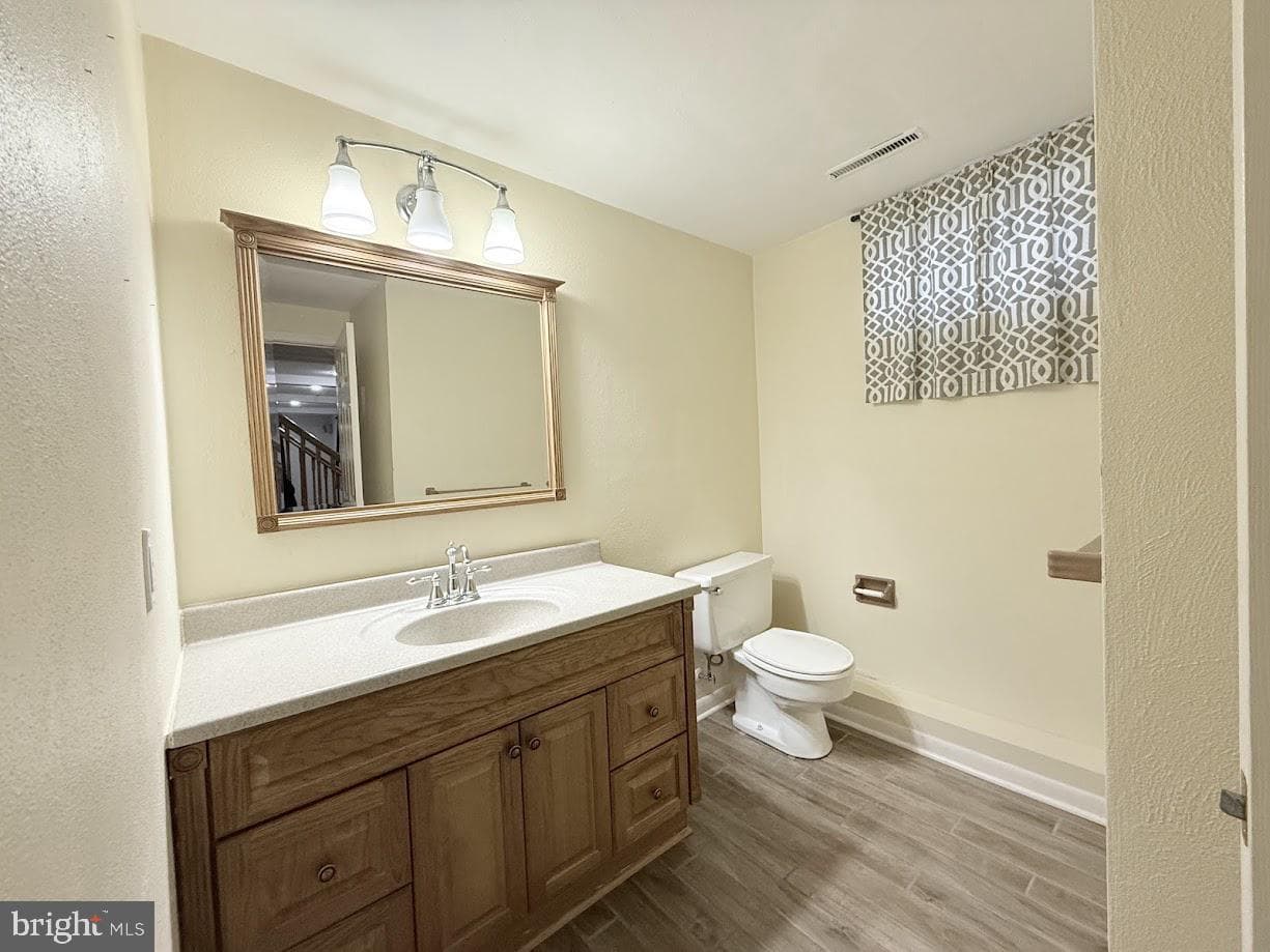 1589 Hollywood Parkway photo 32
