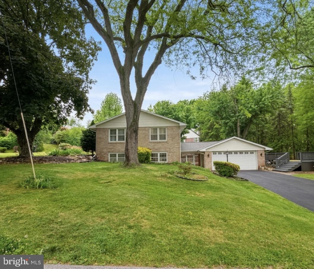 1589 Hollywood Parkway photo 6