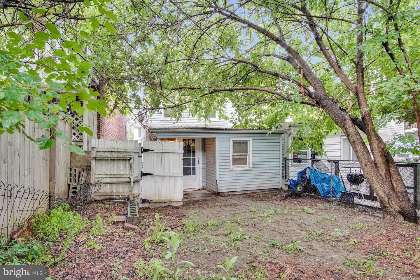 951 E King Street photo 11