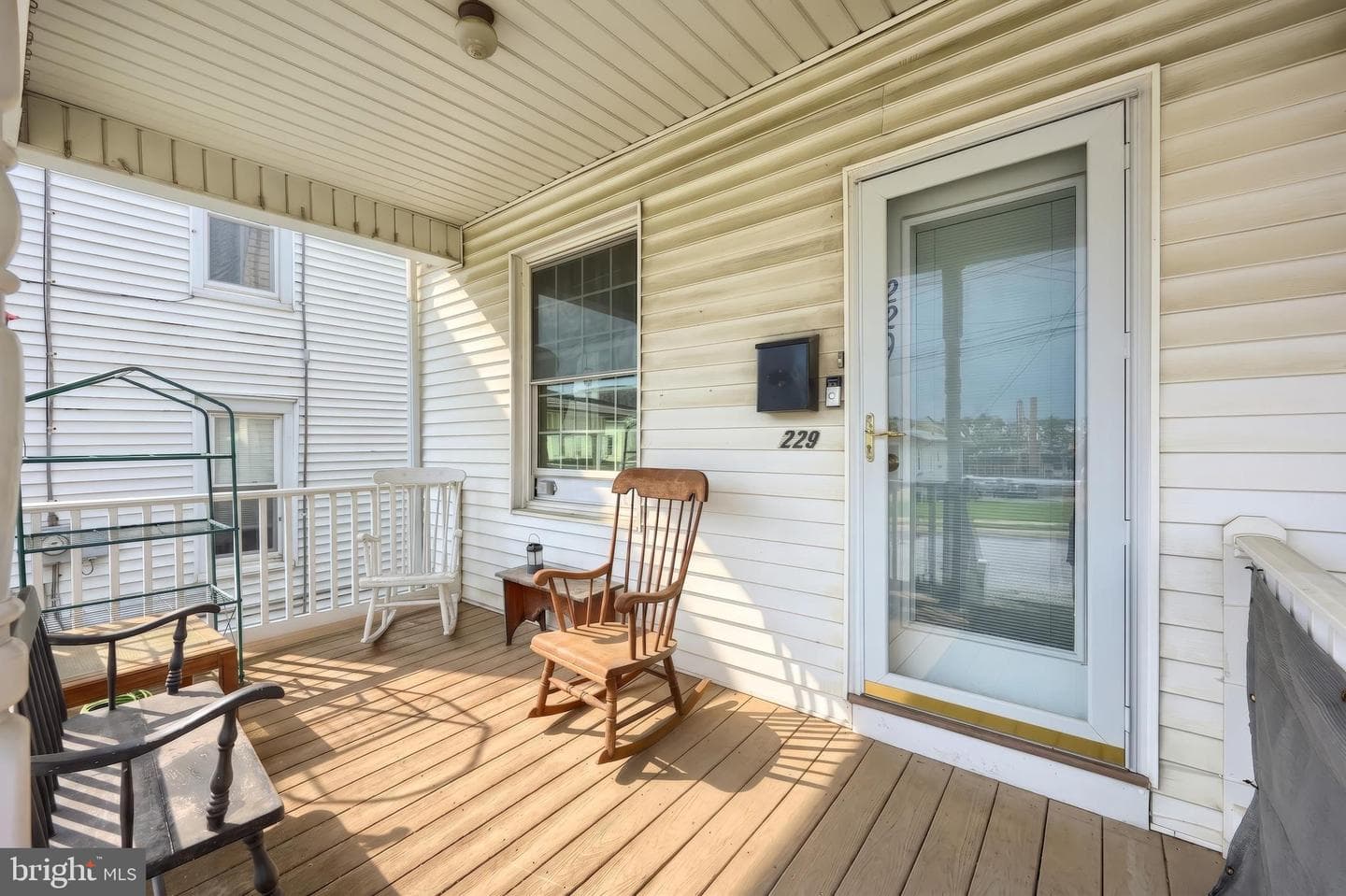229 W High Street photo 2
