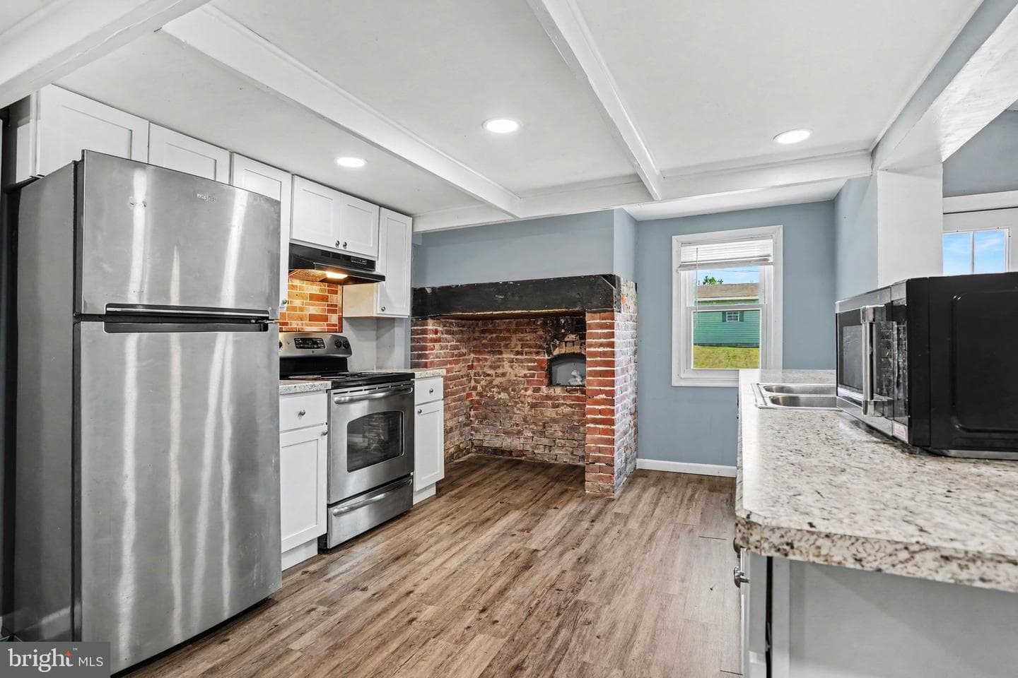 400 Ross Avenue photo 8