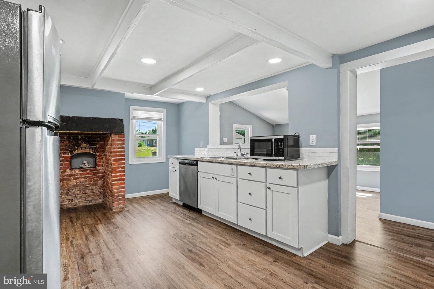 400 Ross Avenue photo 9