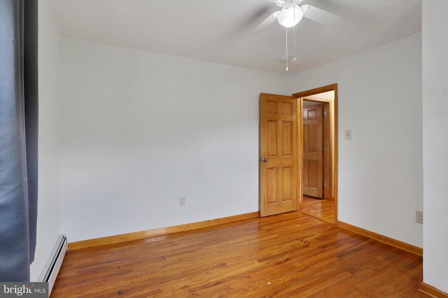 737 Range End Road photo 14