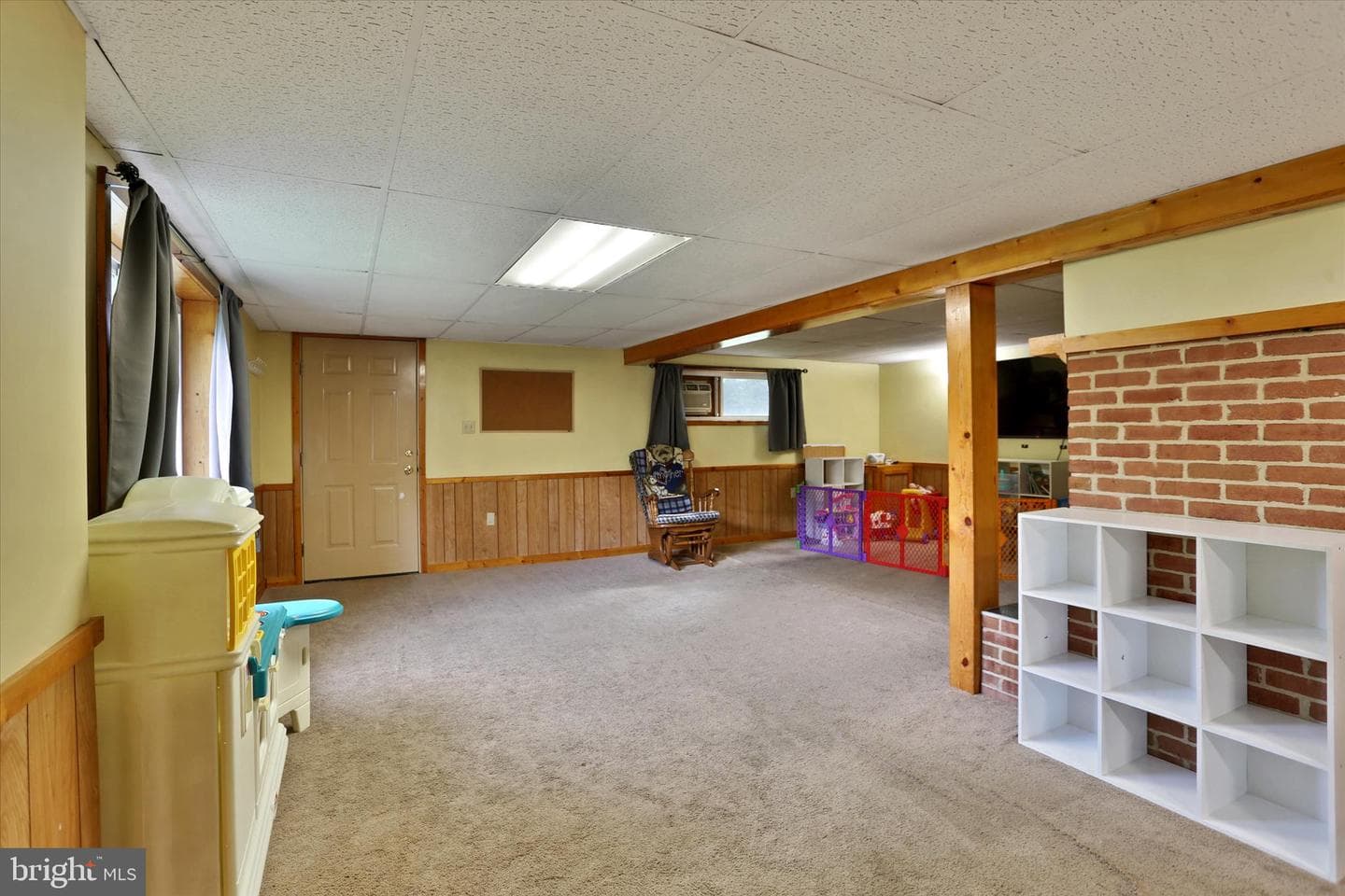 737 Range End Road photo 20