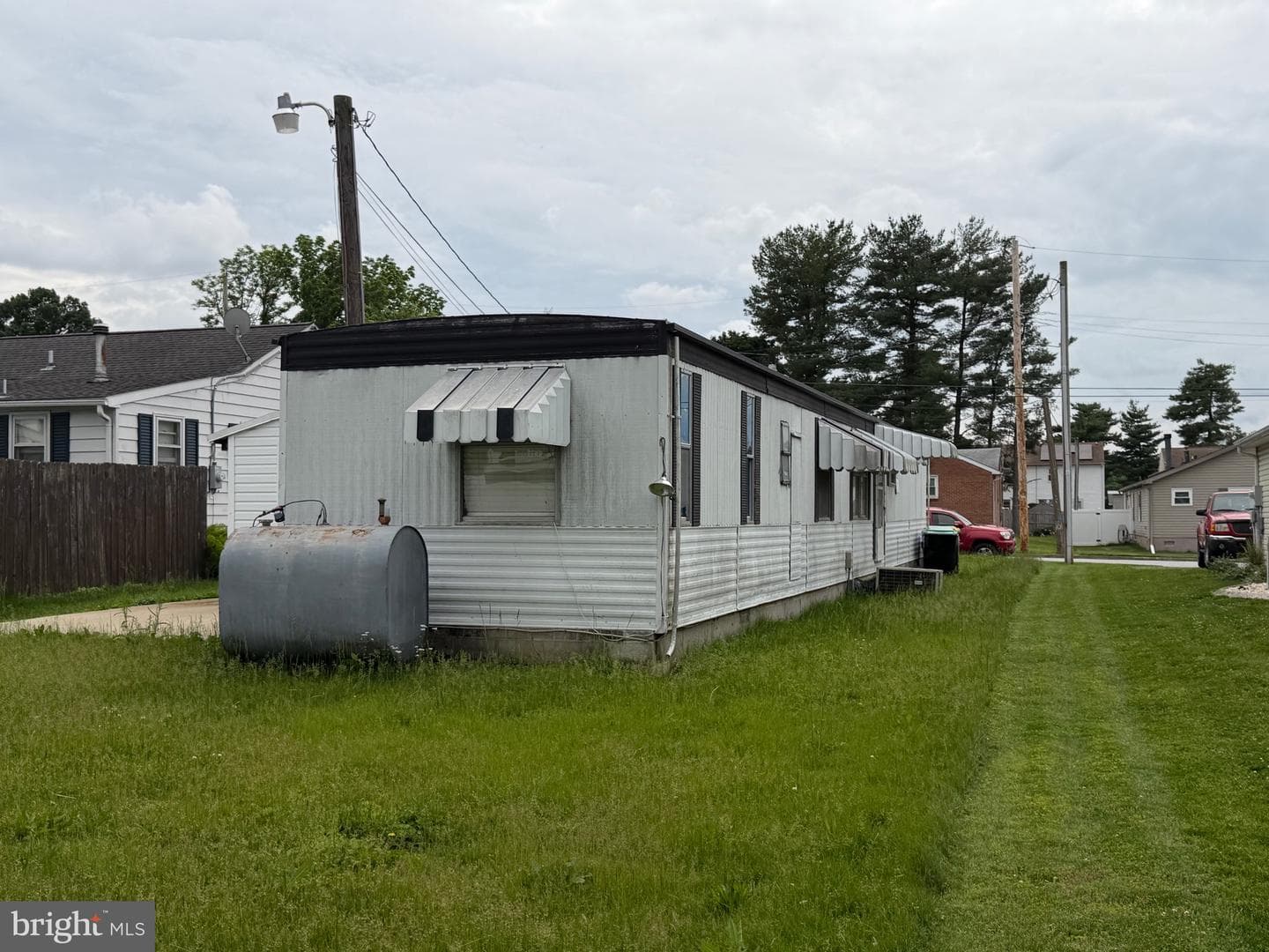 512 Meade Avenue photo 4