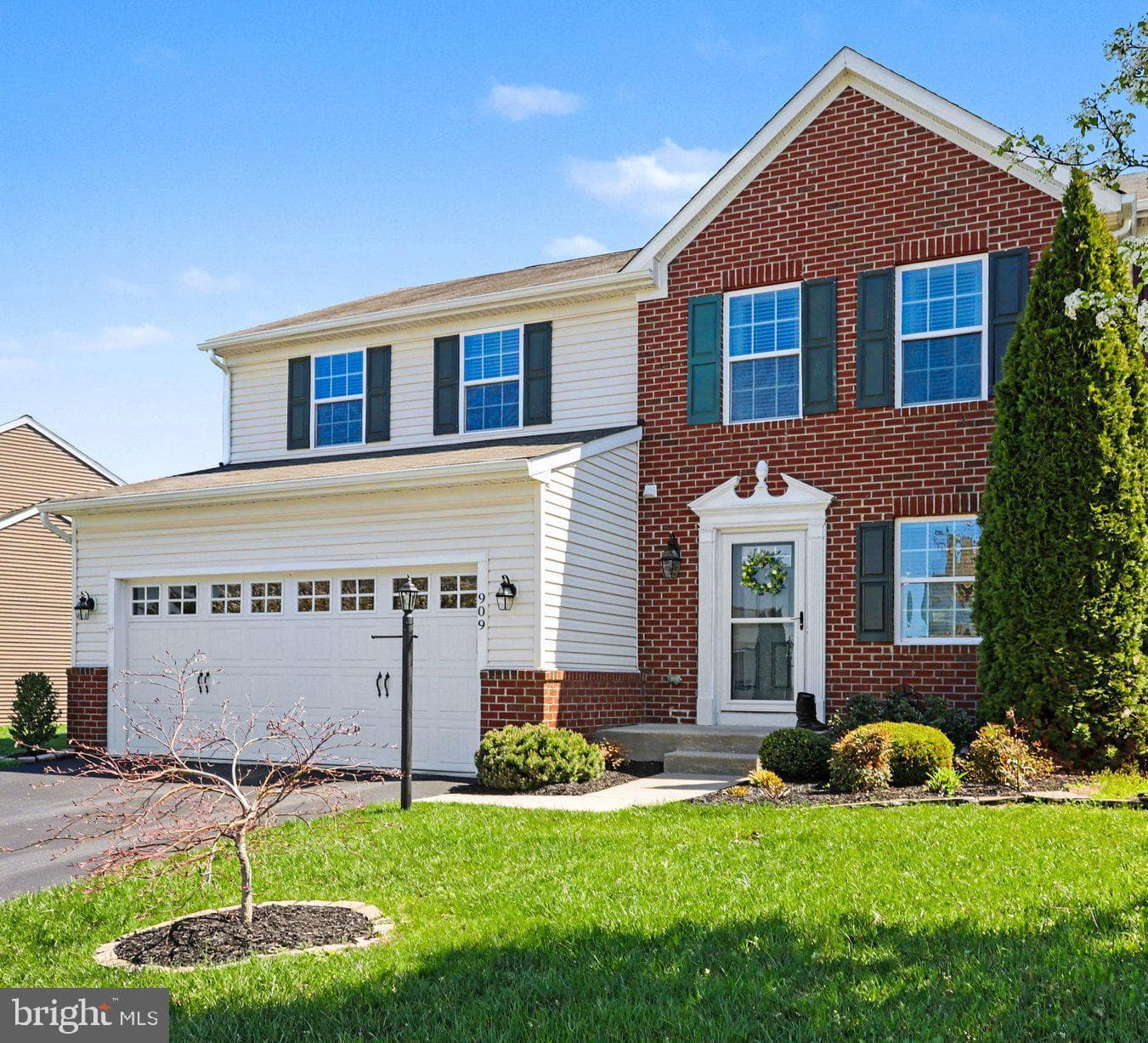 909 Cougar Pointe Cir, Seven Valleys