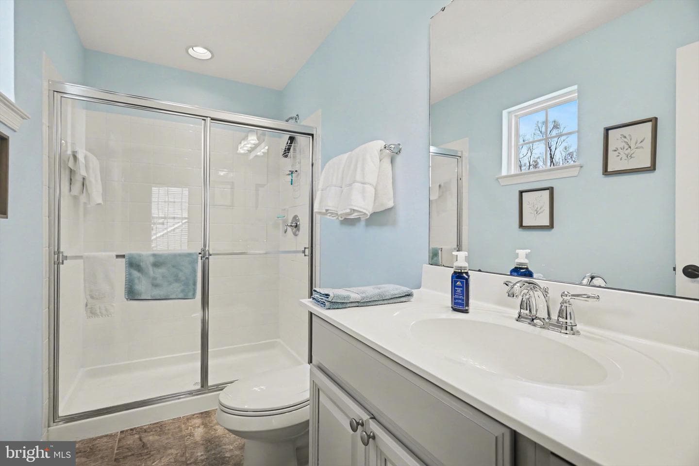 909 Cougar Pointe Cir photo 13