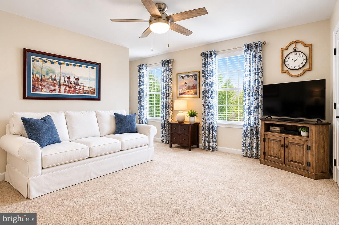 909 Cougar Pointe Cir photo 14