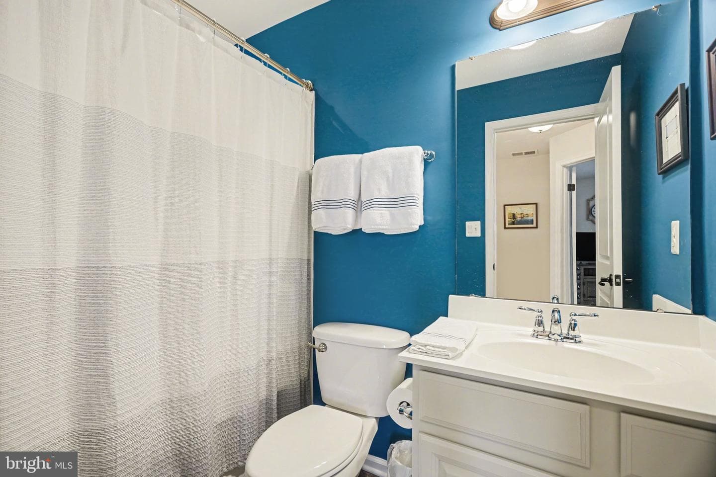 909 Cougar Pointe Cir photo 17